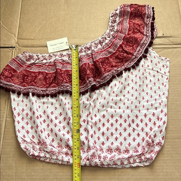 living doll Red and White Asymmetrical Ruffled Blouse - Picture 2 of 10